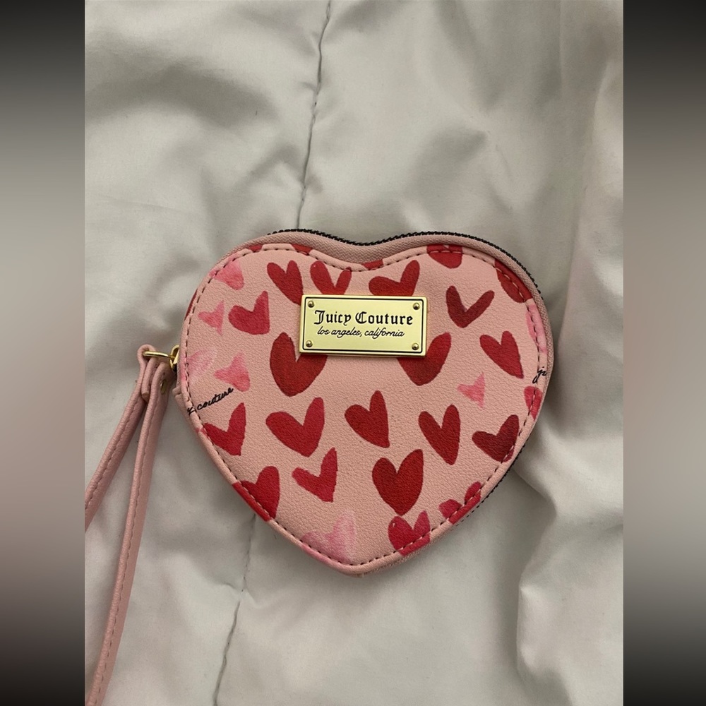 Juicy Couture Hearts Wallet 💖